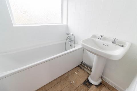 3 bedroom semi-detached house for sale, Derwent Road, Cullercoats