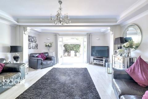 undefined, South End Road, Rainham, RM13 7XU