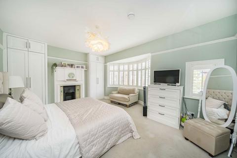 20 Wyatt Park Road, London, SW2 3TP