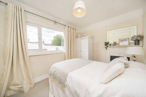 20 Wyatt Park Road, London, SW2 3TP
