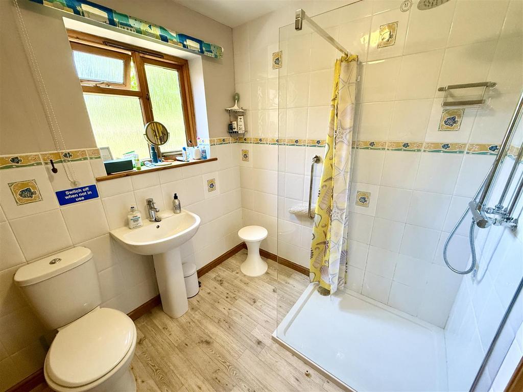 Annexe shower room