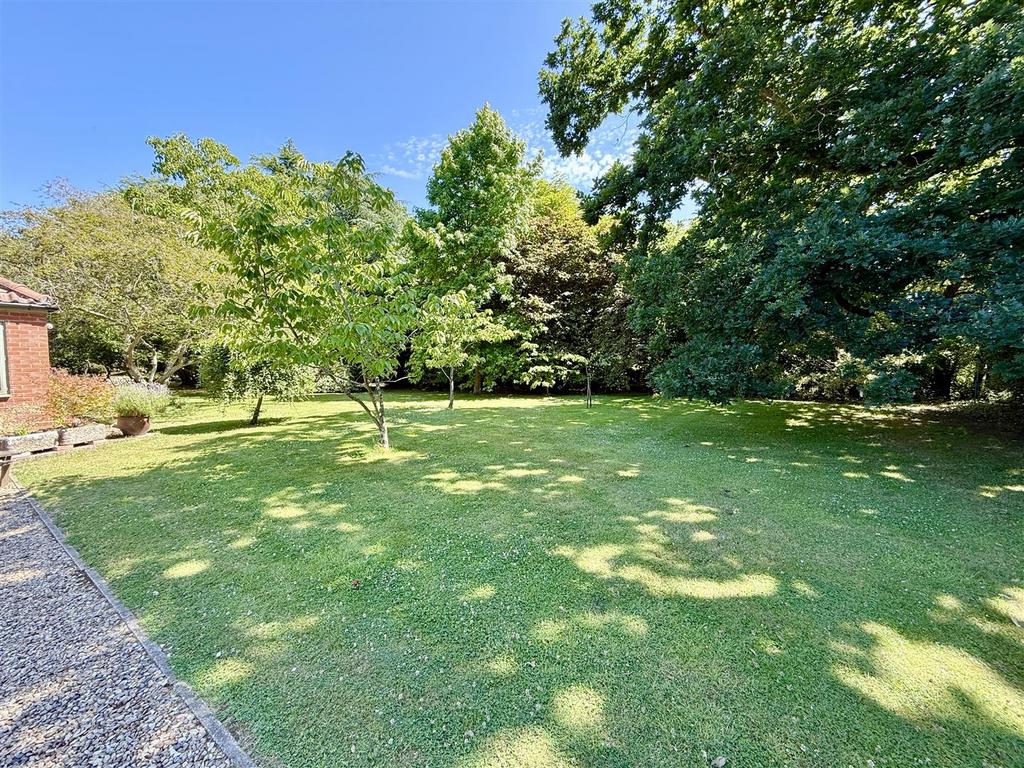 Lawned gardens