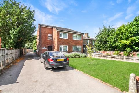 undefined, Kingston Road, Staines-upon-Thames, TW18