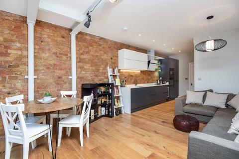 2 bedroom flat to rent, Ravenstone Street, Balham, London, SW12