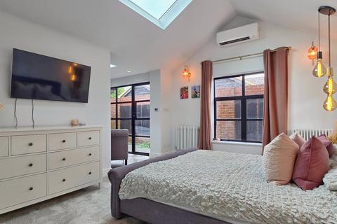 4 bedroom barn conversion for sale, New Road, Maulden, Bedfordshire, MK45