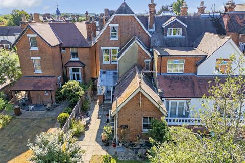 Flat A, 31 The Drive, Chingford, London, E4 7AJ