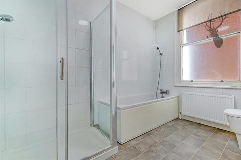 Flat A, 31 The Drive, Chingford, London, E4 7AJ