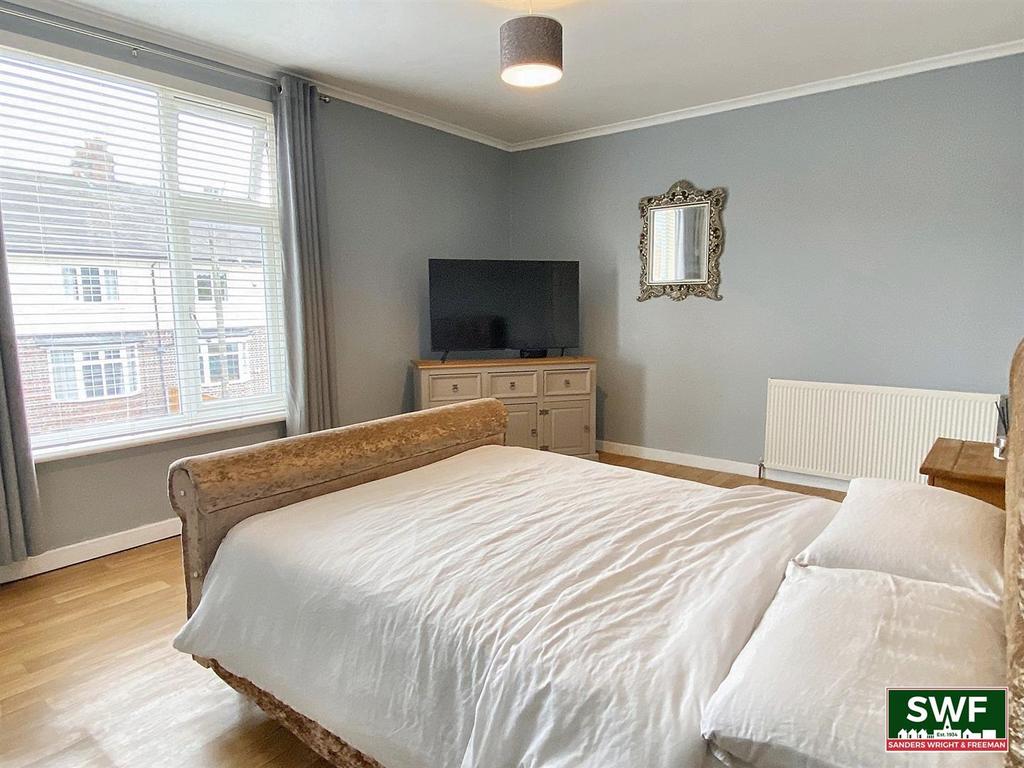Bedroom1.1.jpg