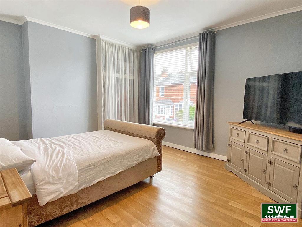 Bedroom1.jpg