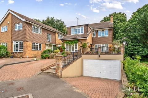 4 bedroom detached house for sale, Pittman Close, Brentwood