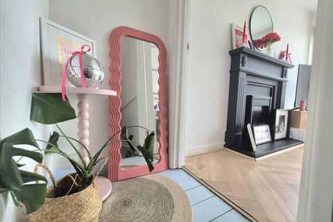 44 Caemawr Gardens, Porth, CF39 9DB