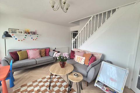 44 Caemawr Gardens, Porth, CF39 9DB