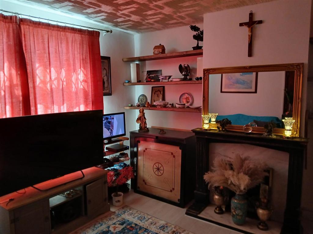 Lounge A