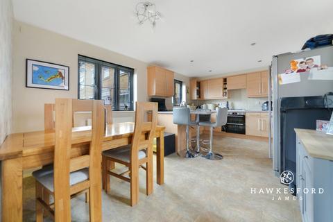 3 bedroom detached house for sale, Monarch Drive, Sittingbourne ME10