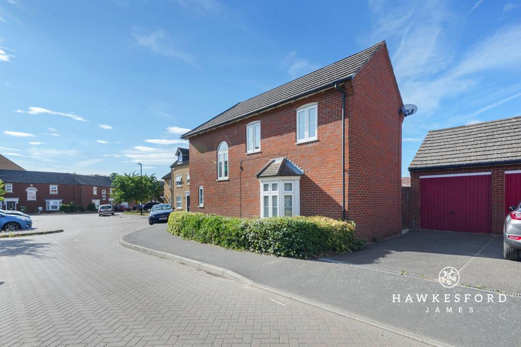 Monarch Drive, Sittingbourne - Garage & driveway