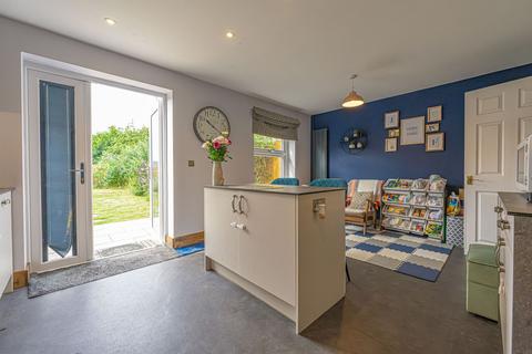 54 Crossway, Rogiet, Caldicot, NP26 3SJ