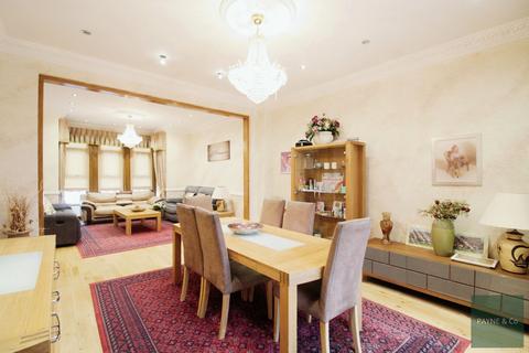 20 Redcliffe Gardens, Ilford, IG1 3HQ