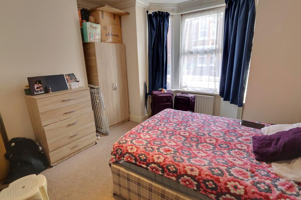 Bedroom 4/Lounge
