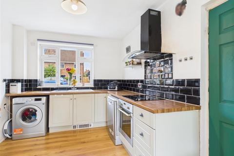 3 bedroom semi-detached house for sale, 146 Auchinleck Close, Driffield, YO25 9HF