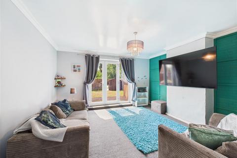 3 bedroom semi-detached house for sale, 146 Auchinleck Close, Driffield, YO25 9HF