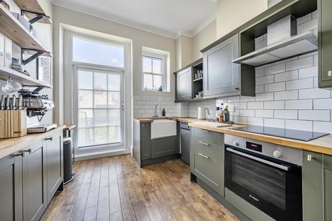 2 bedroom flat for sale, St. Peter Street, Winchester, Hampshire, SO23