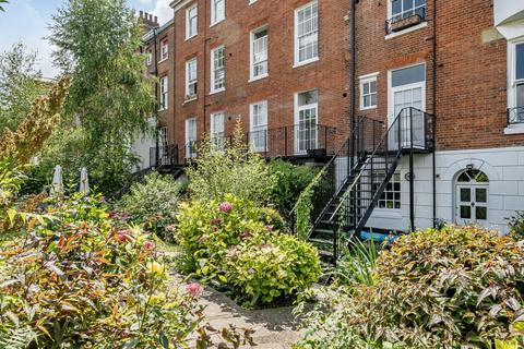 2 bedroom flat for sale, St. Peter Street, Winchester, Hampshire, SO23