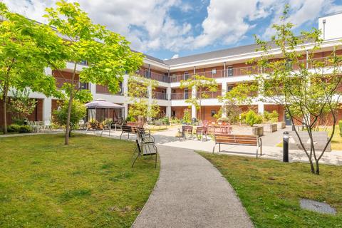 2 bedroom retirement property for sale, Queensway, Leamington Spa