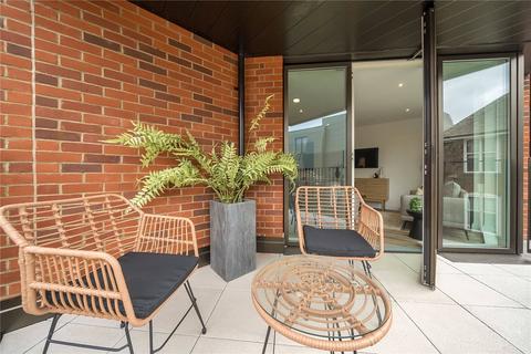 2 bedroom apartment for sale, Tweedy Road, Bromley