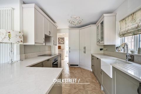 269 Warren Drive, Hornchurch, RM12 4PN