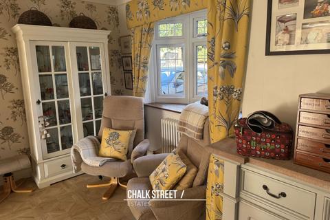 269 Warren Drive, Hornchurch, RM12 4PN