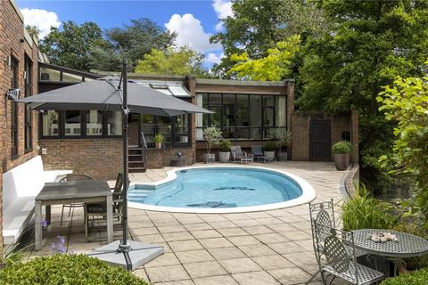 Lakeside Drive, Esher, KT10