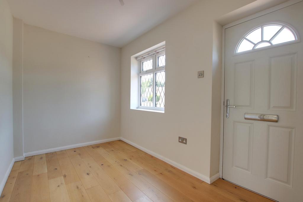 Entrance hall/study
