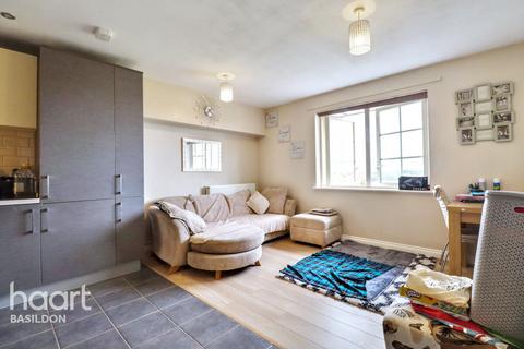 32 Herschell Court, Basildon, SS14 3TG