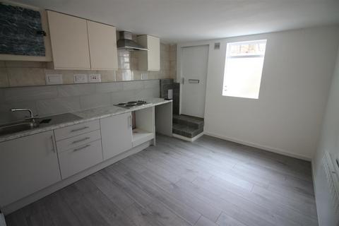 undefined, Cross Flatts Terrace, Beeston, Leeds