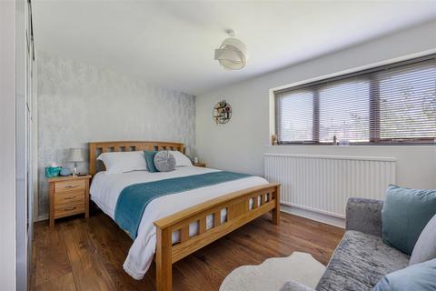 4 bedroom house for sale, 32 Rushgreen Road, Lymm WA13