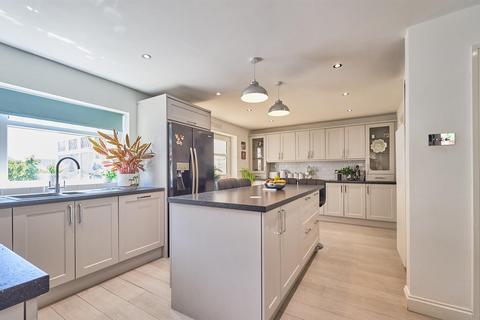 3 bedroom detached house for sale, Bearsden Crescent, Hinckley