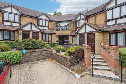 2 bedroom retirement property for sale, Harrison Close, Hitchin, SG4