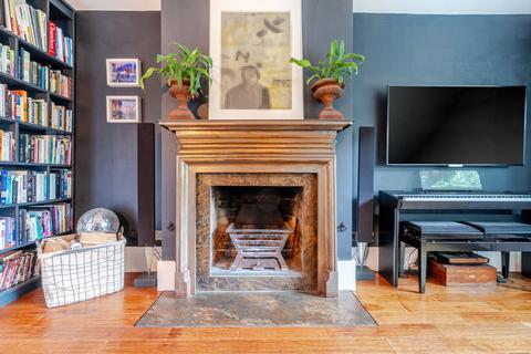9 Wharncliffe Gardens, London, SE25 6DG