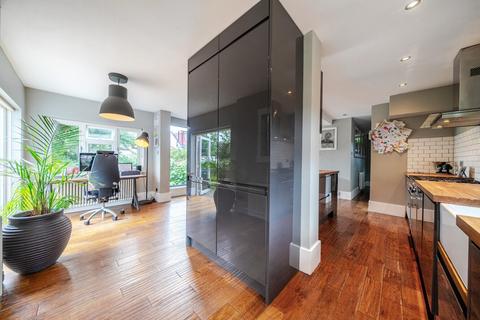 9 Wharncliffe Gardens, London, SE25 6DG