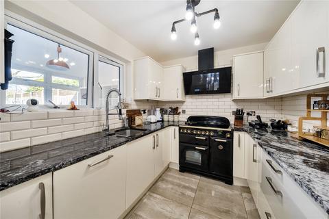 5 bedroom end of terrace house for sale, Bramley Gardens, Watford, Hertfordshire