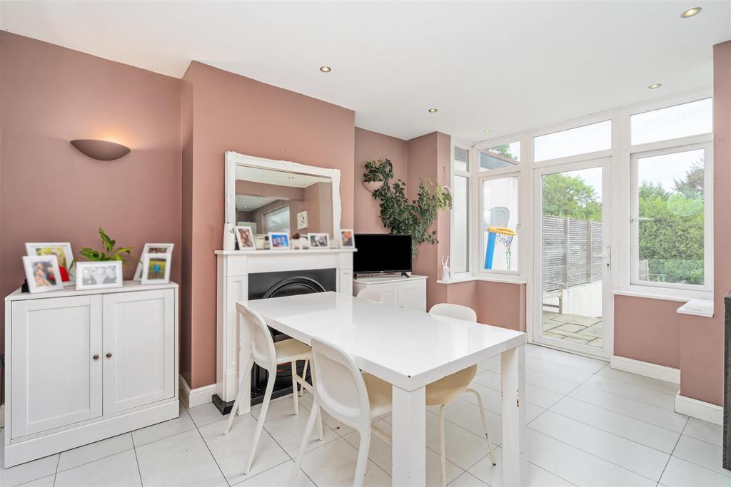 57 Greyford Crescent Solihull 2.jpg