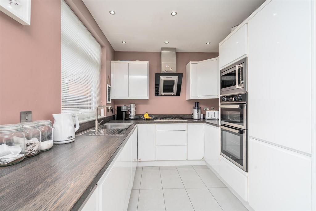 57 Greyford Crescent Solihull 3.jpg