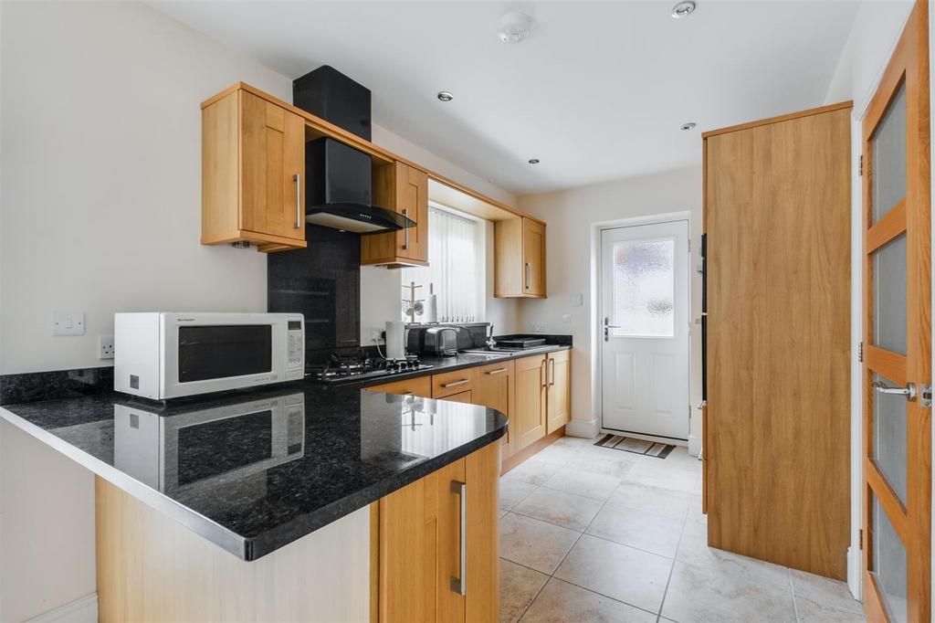 Kitchen 1.jpeg