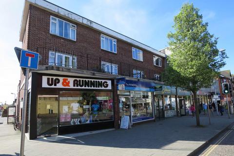 2 bedroom flat to rent, London Road
