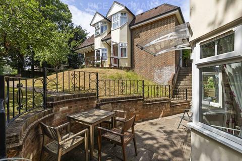 2 bedroom retirement property for sale, Arterberry Road, London SW20