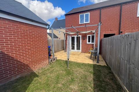 2 bedroom end of terrace house for sale, Otter Street, Rothwell
