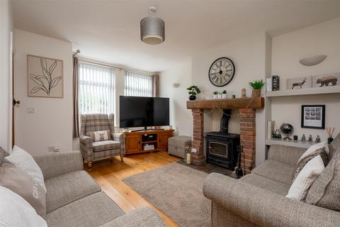 15 Moore Avenue, York, YO10 3RU
