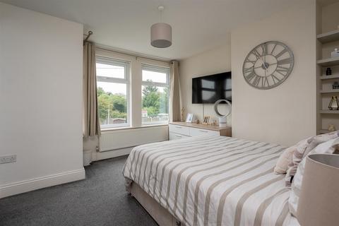 15 Moore Avenue, York, YO10 3RU