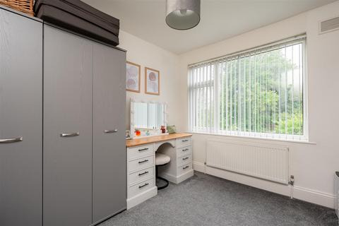 15 Moore Avenue, York, YO10 3RU