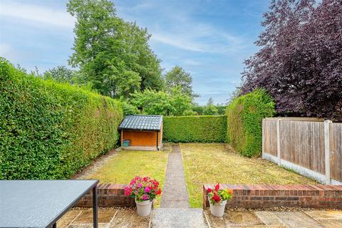 15 Moore Avenue, York, YO10 3RU